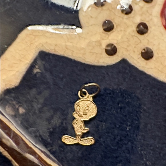 14k gold Tweety Pendant - Picture 2 of 4